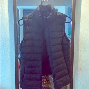 WOMENS XS PUFFER VEST